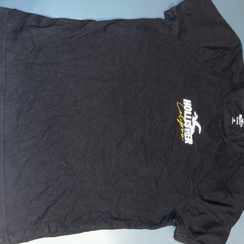 Hollister Black Graphic Tee for Men